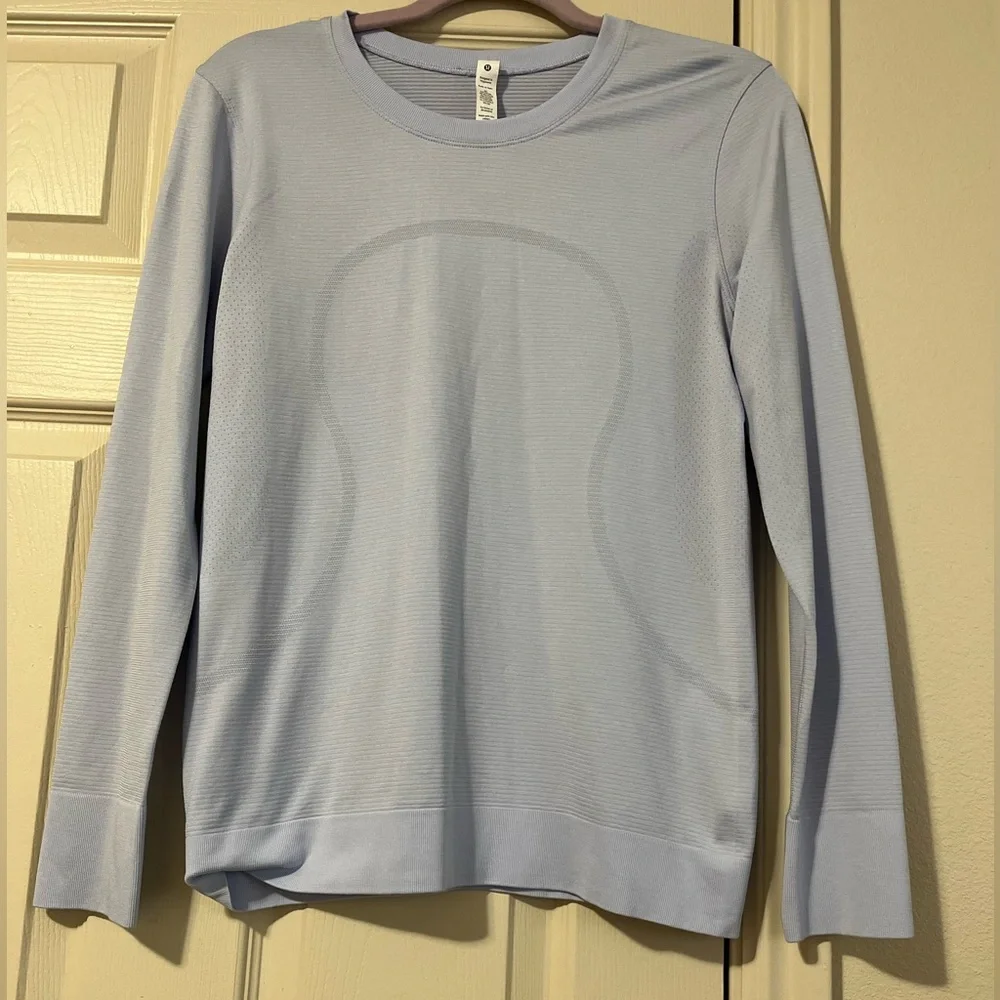 Lululemon Swiftly Tech Relaxed Light Blue Long Sleeve Top Women’s Size 6